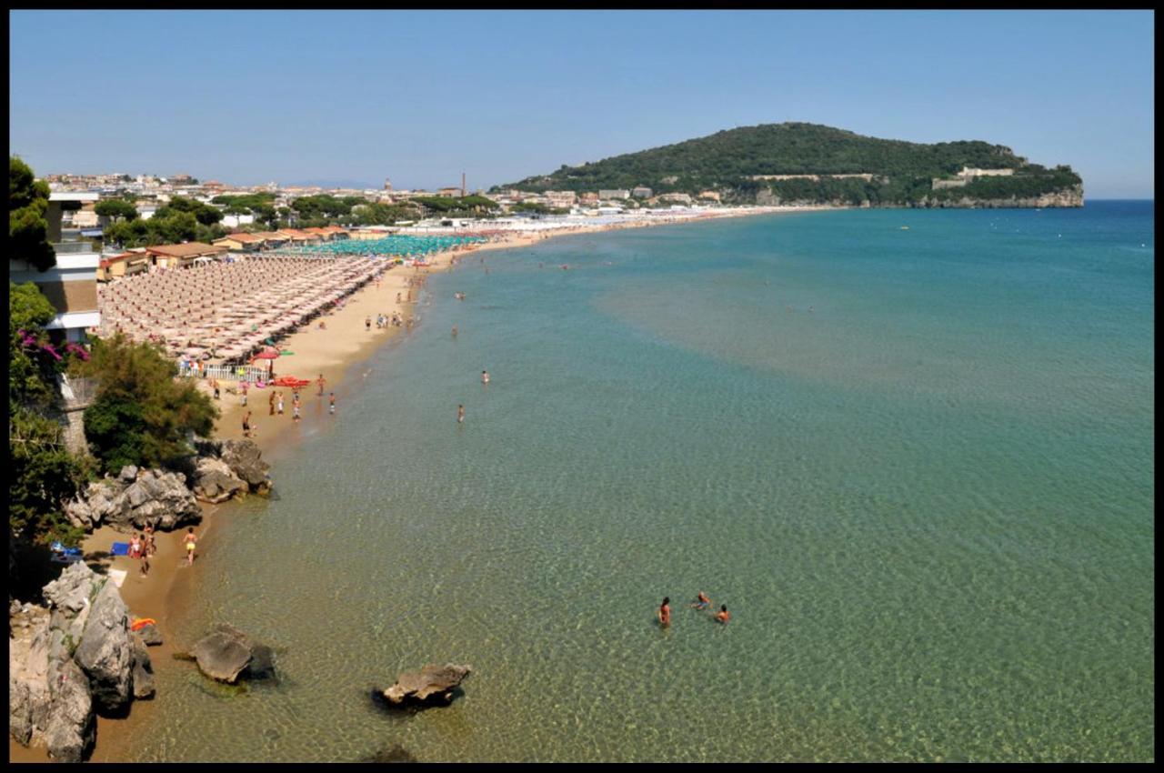 B&B I 100 Passi Gaeta Zewnętrze zdjęcie
